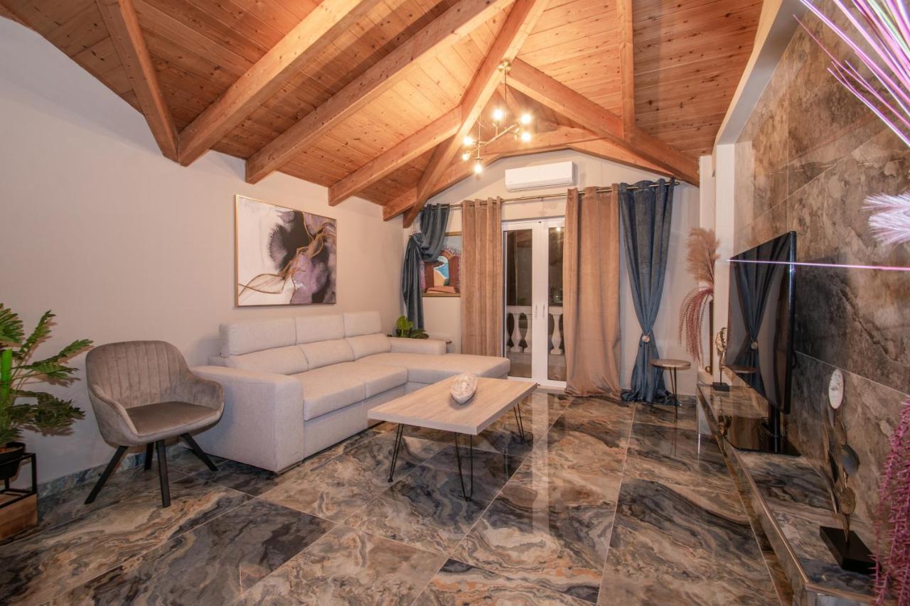 Casa Di Voz Shared Villa Studios By "Elite" Gaitani Luaran gambar